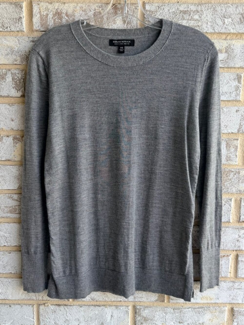 Banana Republic Long Sleeve Crew Neck 100% Merino Wool Sweater Women's Size XS